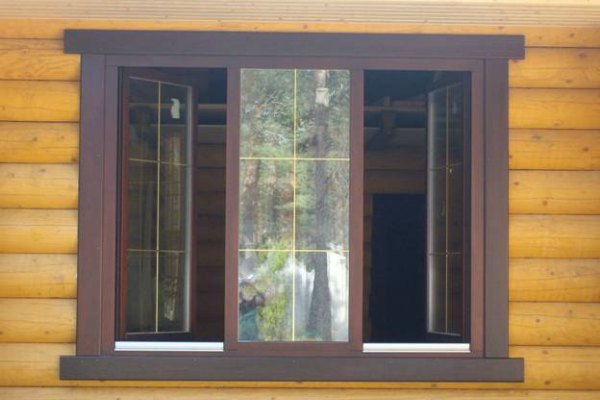 Обрамление окон на фасаде дома из 6 материалов